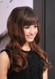 35970167_GNSHCXYVP - demi lovato 2