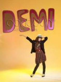 35970276_XUUBVADHX - demi lovato 2