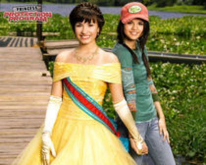 35970359_TDKNTQETA - demi lovato 2