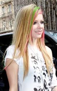 j - Avril Lavigne Photo