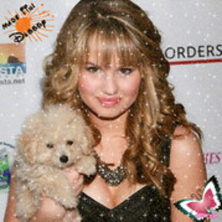 debby ryan si catelul - Debby Ryan