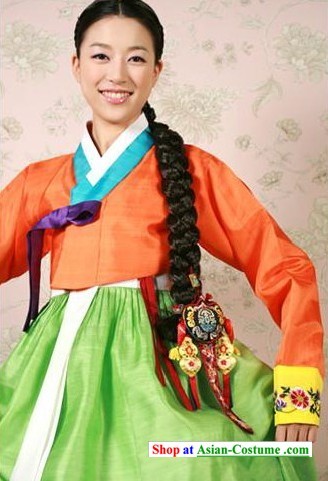 20102216559 - Costume traditionale coreene1