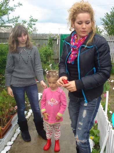CRISTINA,DELIA SI CLAUDIA