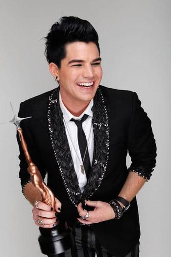 Adam_Lambert_1259622212_1[1]