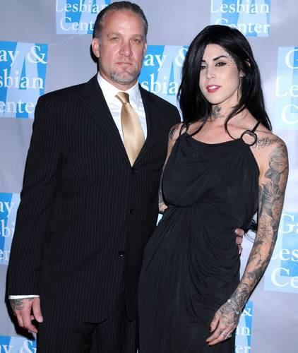 Jesse James & Kat von D - Jesse James- Kat von D e mai buna la pat ca Sandra Bullock