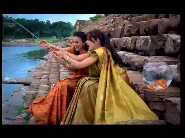 VqqVO - DILL MILL GAYYE SHONA NICE DRESSED IN SAREE CATCH