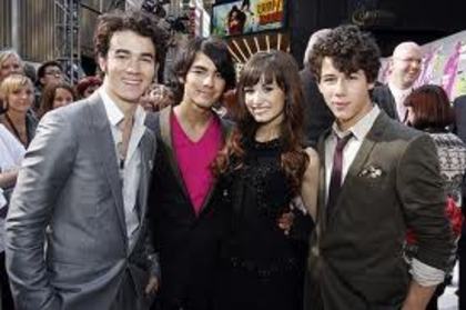 hteh - jonas brothers