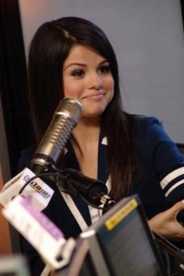 46644_146187778750354_100000773986829_201577_1683449_n