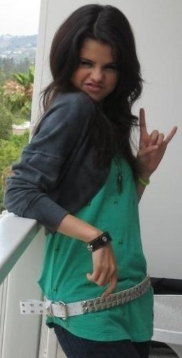 74205_128615783861330_100001387282807_181346_3110054_n