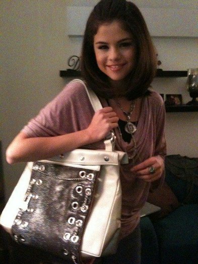 149885_164396316928844_100000754309854_280494_2321918_n