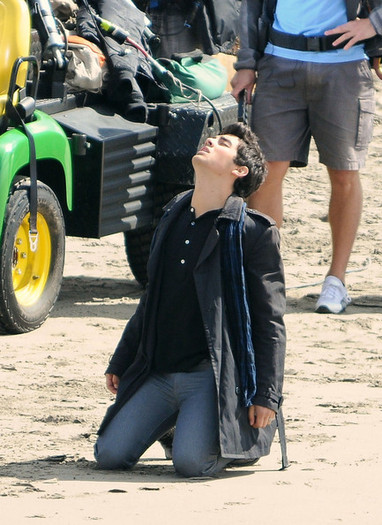 Joe+Jonas+drops+knees+while+filming+Jonas+jqYrfA56RuVl - Joe Jonas drops to his knees while filming the Jonas Brothers TV show
