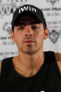 24682959_YQFPTJLTA - FoR U JoE JoNaS 8