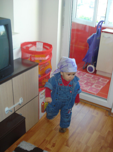 SA CAUT SURUBELNITA:)