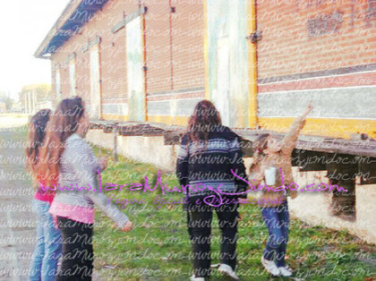 ghjhk - iara munoz