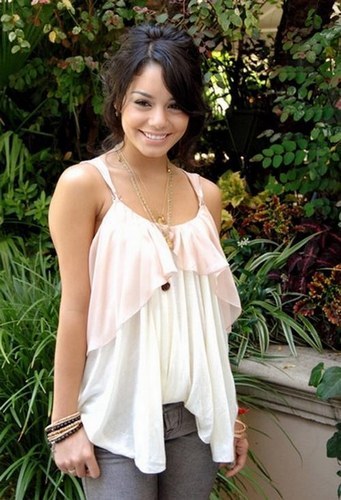 vanessa-hudgens-783