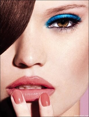 face,make,up,woman,frontal,makeup,close,up,photo-060d1429d181ab4460ac2e3752f7cbaa_h