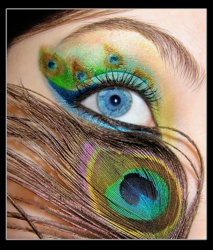 makeup_colors_eye_feather_make_up_peacock-c1e58f39a2bb68de453740b0766c3a22_h_large