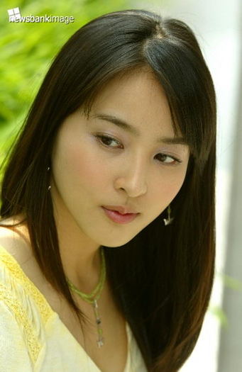 Beautiful Korean actress Han Hye Jin picture (8) - For Surorilecoreei