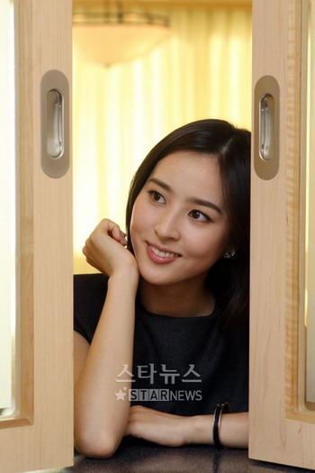 Beautiful Korean actress Han Hye Jin picture (16) - For Surorilecoreei