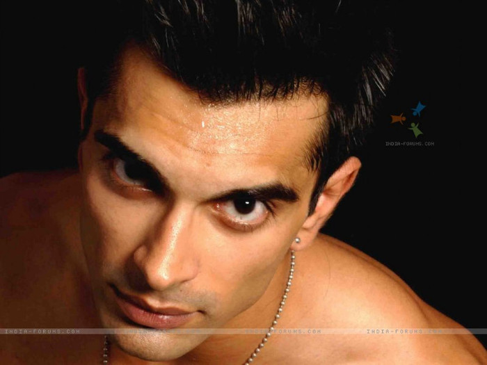 30190-karan-singh-grover