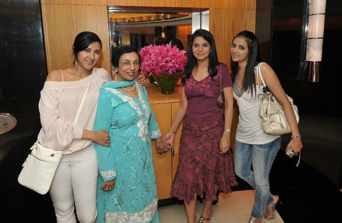 7 - DILL MILL GAYYE MY ALL PICTURES WITH SHILPA ANAND