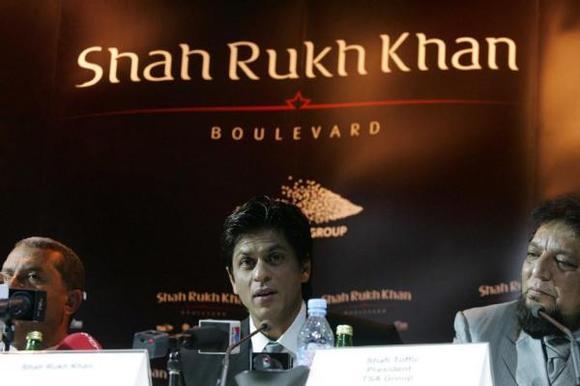 shahrukh-khan-220615l-poza - shahrukh khan