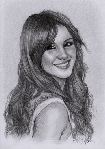 dulce_maria_by_thedrawinghands-d3g3dis - Dulce
