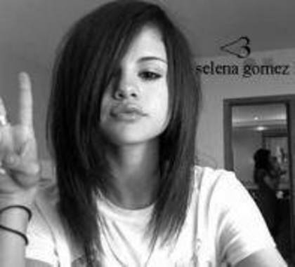 LOVExSELENAxGOMEZxLOVE - alege un poster cu selena