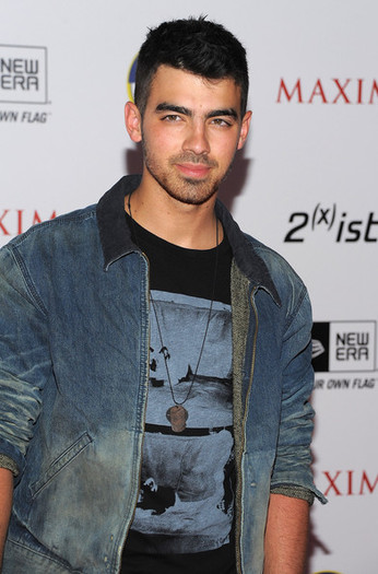 Joe+Jonas+2011+Maxim+Hot+100+Party+Arrivals+pWWGxG78FkVl