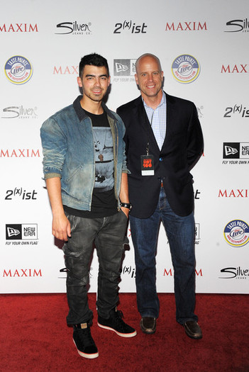 Joe+Jonas+2011+Maxim+Hot+100+Party+New+Era+r7wC-Tf2Tfxl - 2011 Maxim Hot 100 Party With New Era Miller Lite 2 x ist And Silver Jeans Co - Arrivals