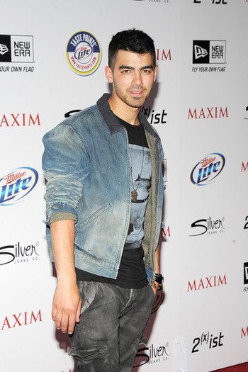 Joe+Jonas+2011+Maxim+Hot+100+Party+New+Era+VQxABcoX_9Gl - 2011 Maxim Hot 100 Party With New Era Miller Lite 2 x ist And Silver Jeans Co - Arrivals