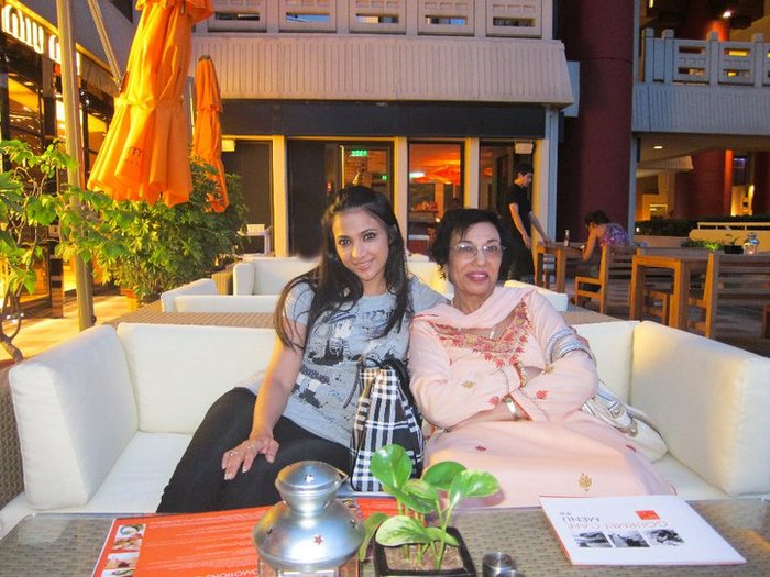 62566_443199798445_808783445_5133660_1154072_n