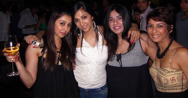 12837_228943839553_688824553_4254373_3177611_n