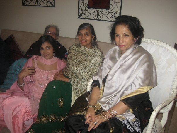 13744_1143037190057_1651301873_30383695_4984813_n