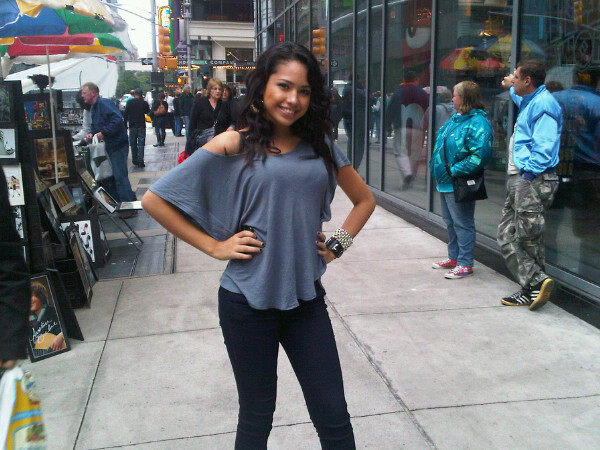 x22ea8587 - Jasmine V