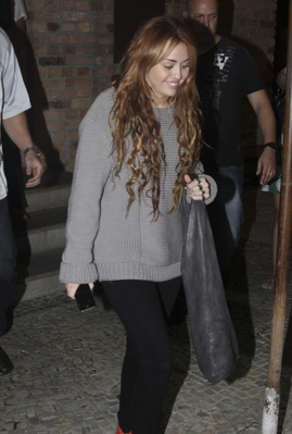 normal_Miley_Cyrus_RioDeJaneiroMay11_J0001_001 - Leaving a Restaurant in Rio Brazil 11th May