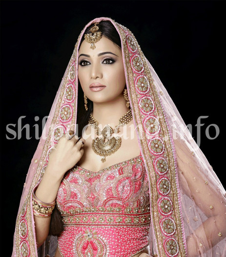 6large - Shilpa Anand