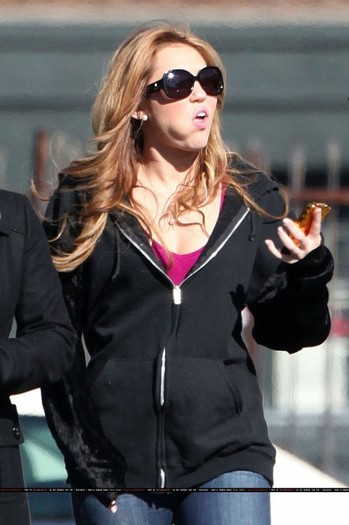 miley-cyrus-undercover-5-533x800