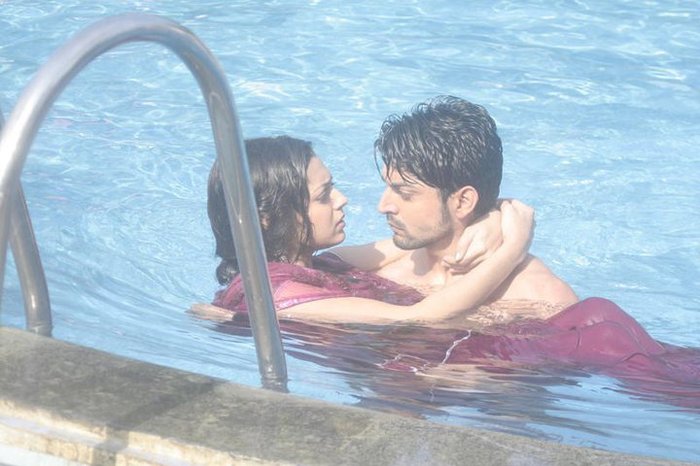 73110_174971435849011_144280905584731_626153_5080225_n - Drashti Dhami Akka Dr Muskaan Chadda
