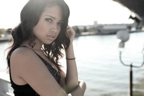 tumblrleprxf19s91qd9oao - Jasmine V