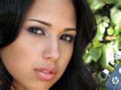 thumbnailCAA0U83B - Jasmine V