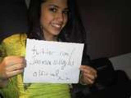 thumbnailCA25JT1N - Jasmine V