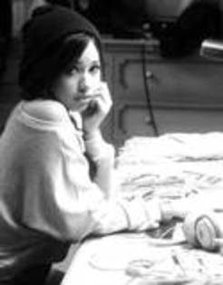 th_tumblr_lhfp12BRgo1qgfjico1_500 - Jasmine V