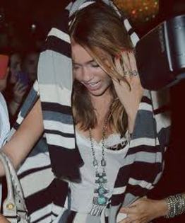 images (2) - Poze rare Miley