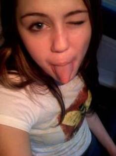 images (31) - Poze rare Miley