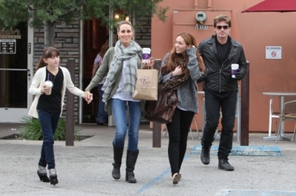 normal_005 - 0-0 MILEY CYRUS AT COFFEE BEAN WITH THE FAMILY IN TOLUCA LAKE