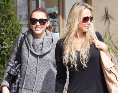 normal_mileycyrus_001 - 0-0 MILEY CYRUS OUT IN TOLUCA LAKE