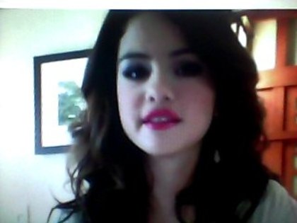 Snapshot_20110509_66 - aa selena gomez personals