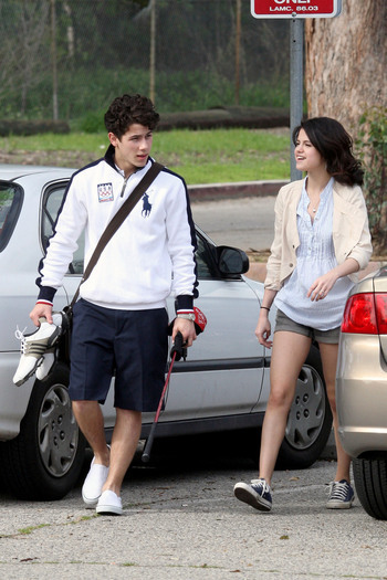 13373378_DRQSTXGPT - Selena Gomez si Nick Jonas