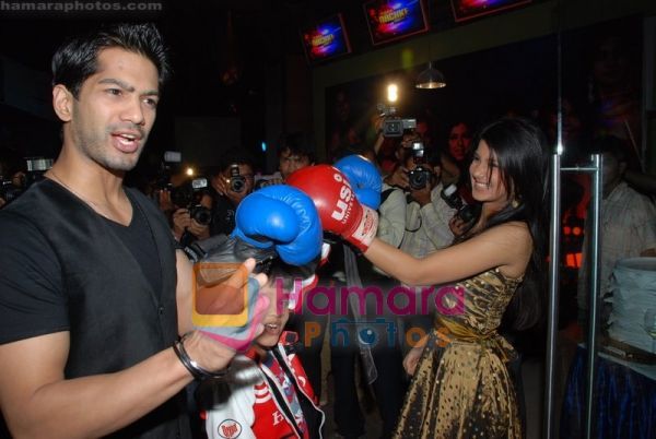 normal_Jennifer Winget at Star One_s Zara Nachke Dikha kickstarts in Sports Bar on July 8th 2008(60) - Jennifer Winget